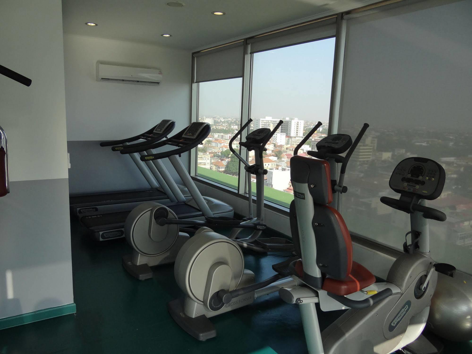 Rk Suite Hotel Luanda Buitenkant foto