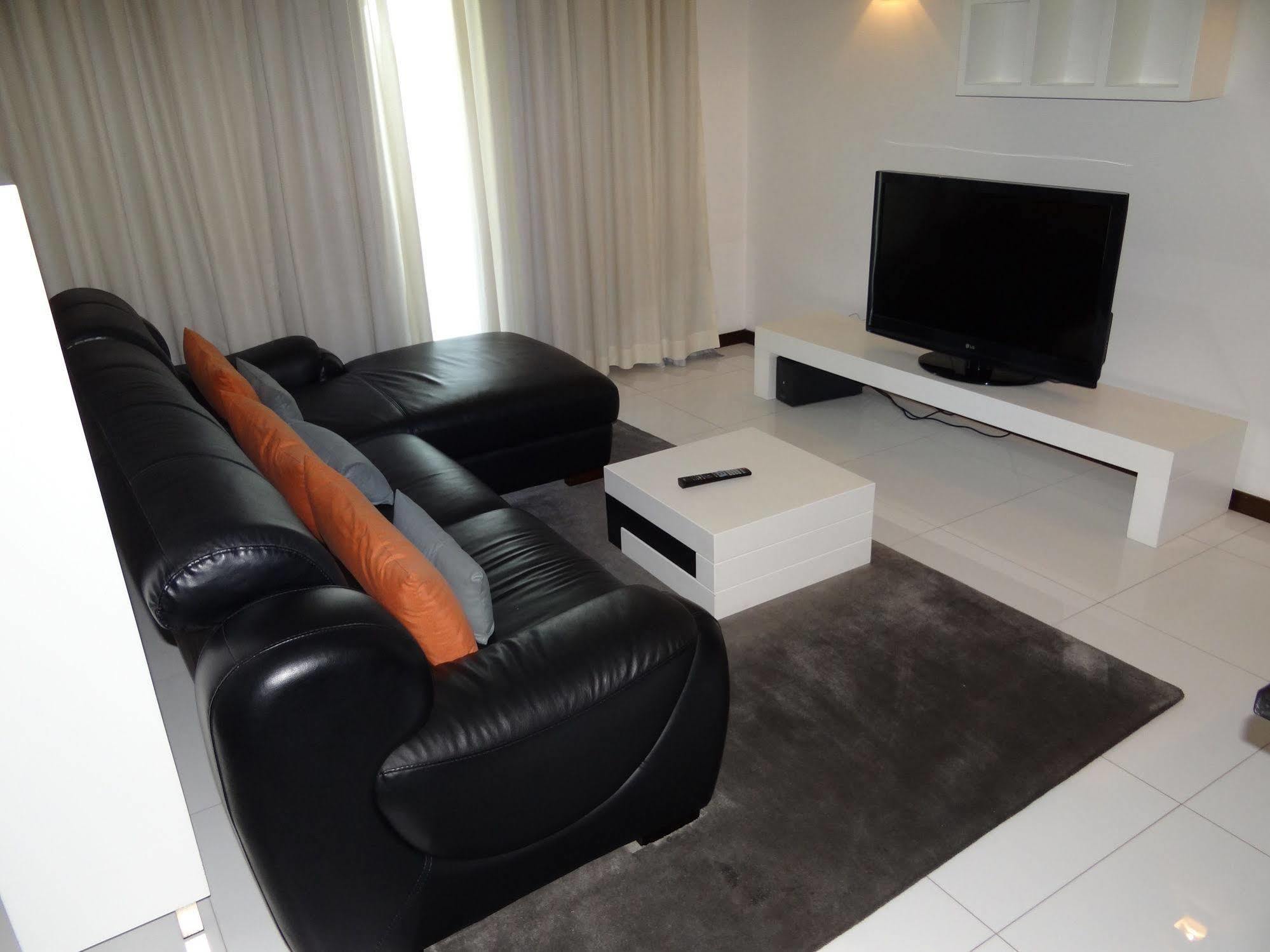 Rk Suite Hotel Luanda Buitenkant foto
