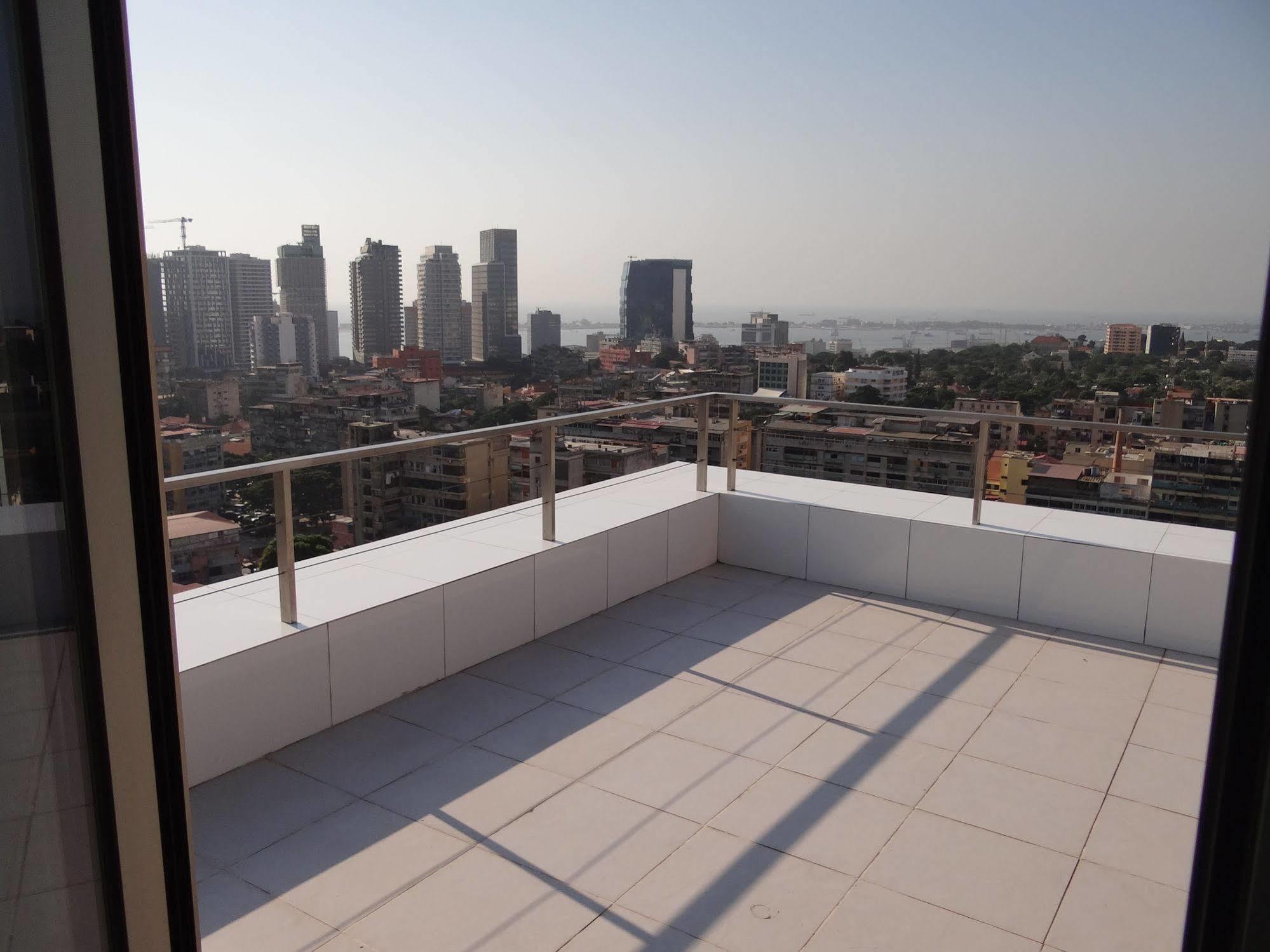 Rk Suite Hotel Luanda Buitenkant foto