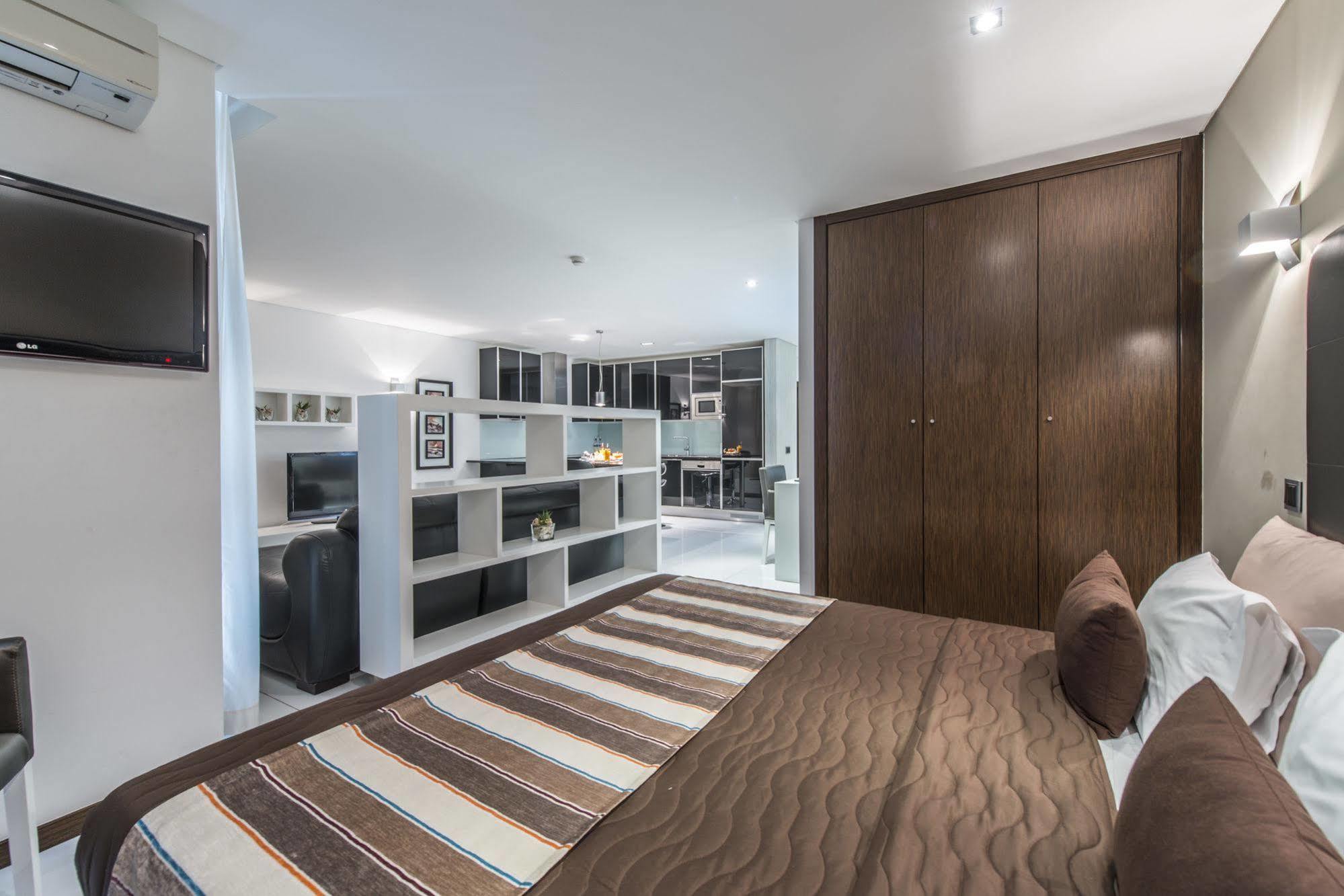 Rk Suite Hotel Luanda Buitenkant foto
