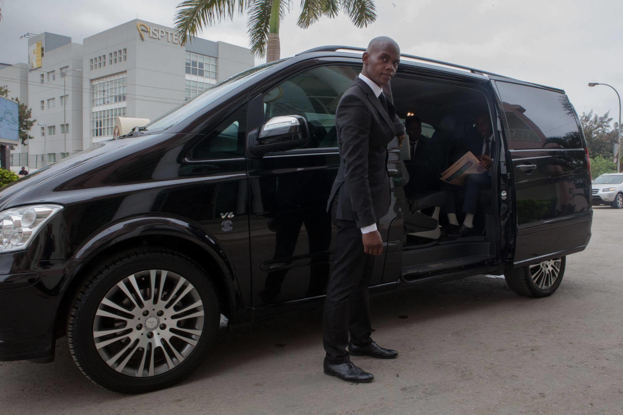 Rk Suite Hotel Luanda Buitenkant foto